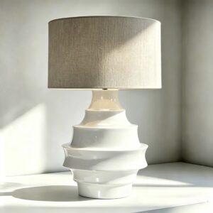 Conch Ceramic Table Lamp in White Gloss