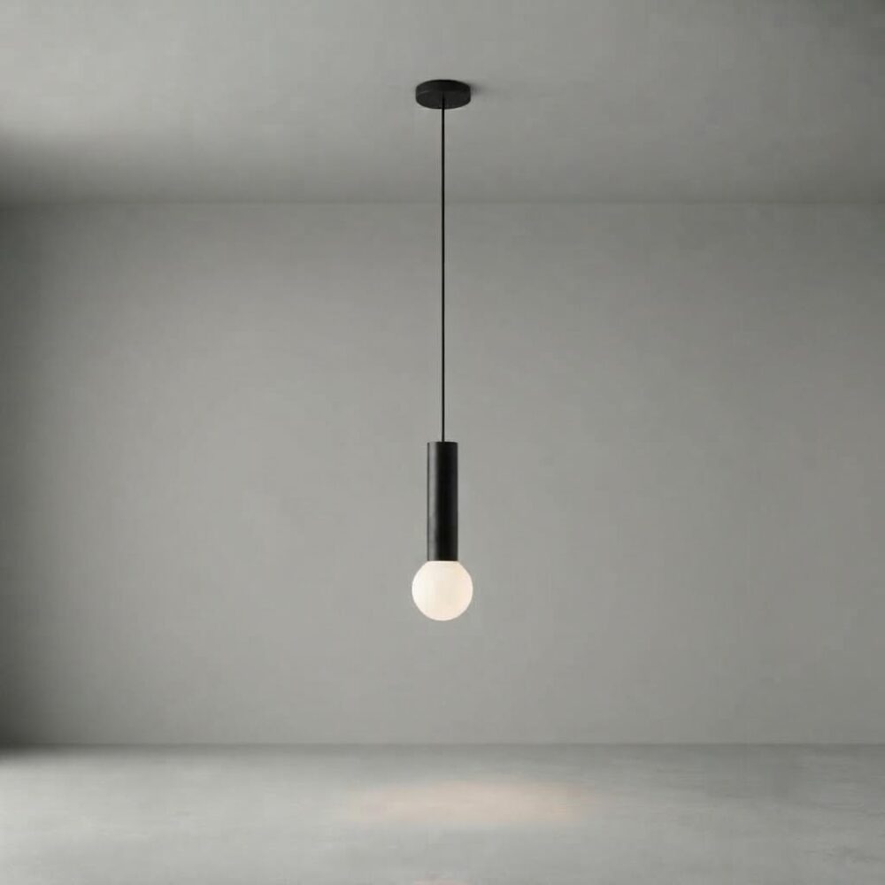 Tee Pendant in Black