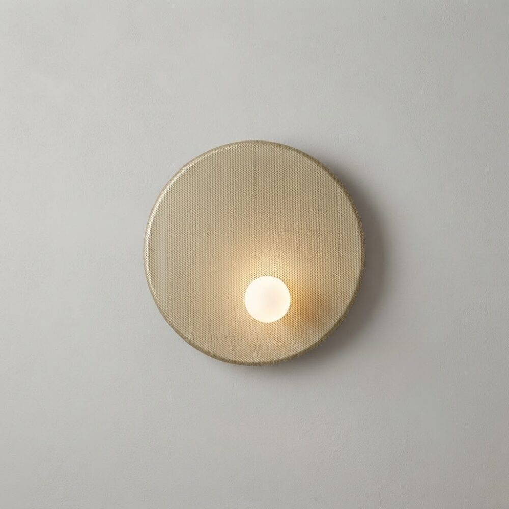 Large Catch Wall Light in Matt Gold