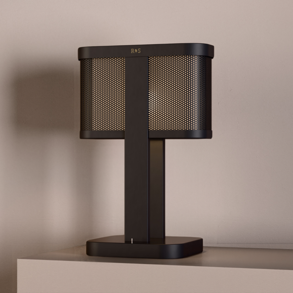 Chicago Table Lamp in Super Matt Black with USB-C